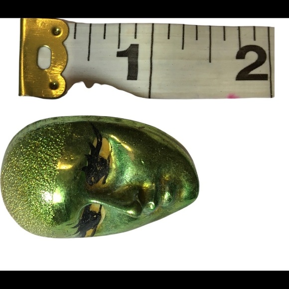 VINTAGE Green Mask brooch pin - Picture 5 of 7